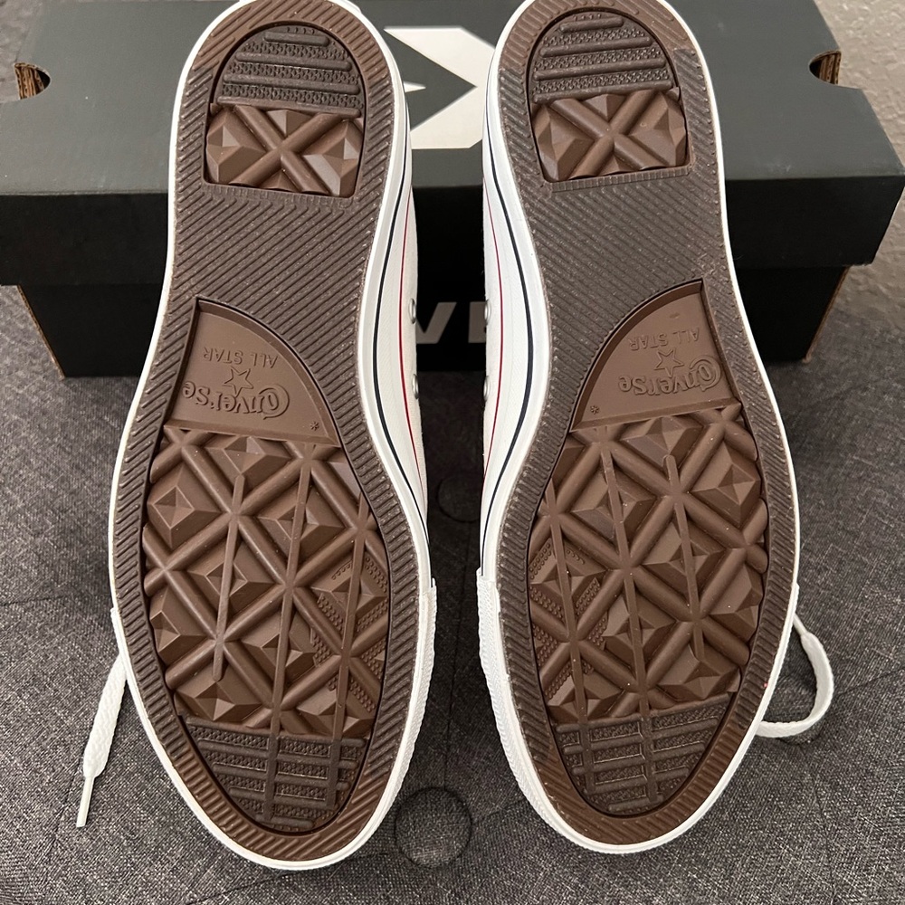 CONVERSE ALL STAR OX Sneakers Size 8 NEW IN BOX - Picture 2 of 3